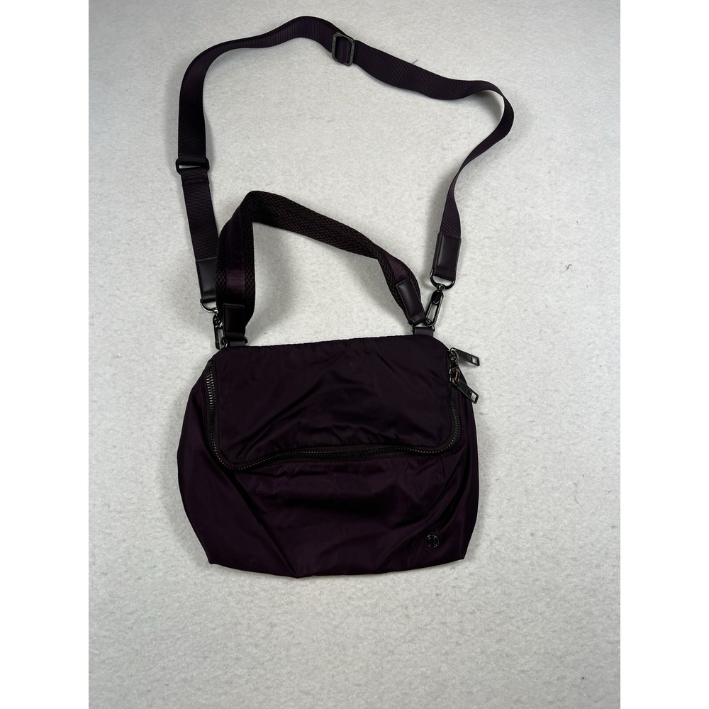 Lululemon All Night Festival Bag Black‎ Cherry 5l EUC